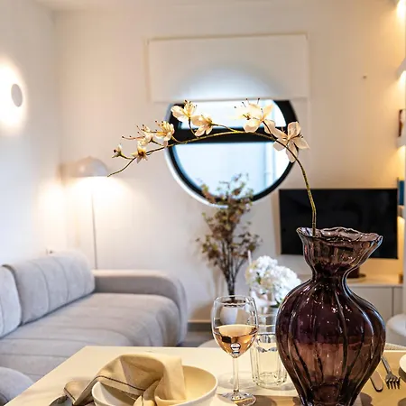 Apartman The όom